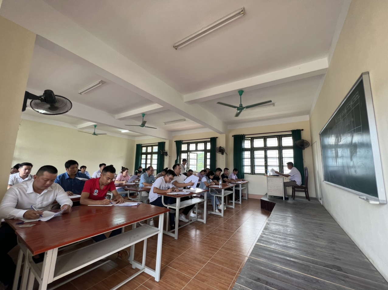 chứng chỉ hành nghề môi giới bất động sản